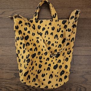 BAGGU leopard print vertical duck bag